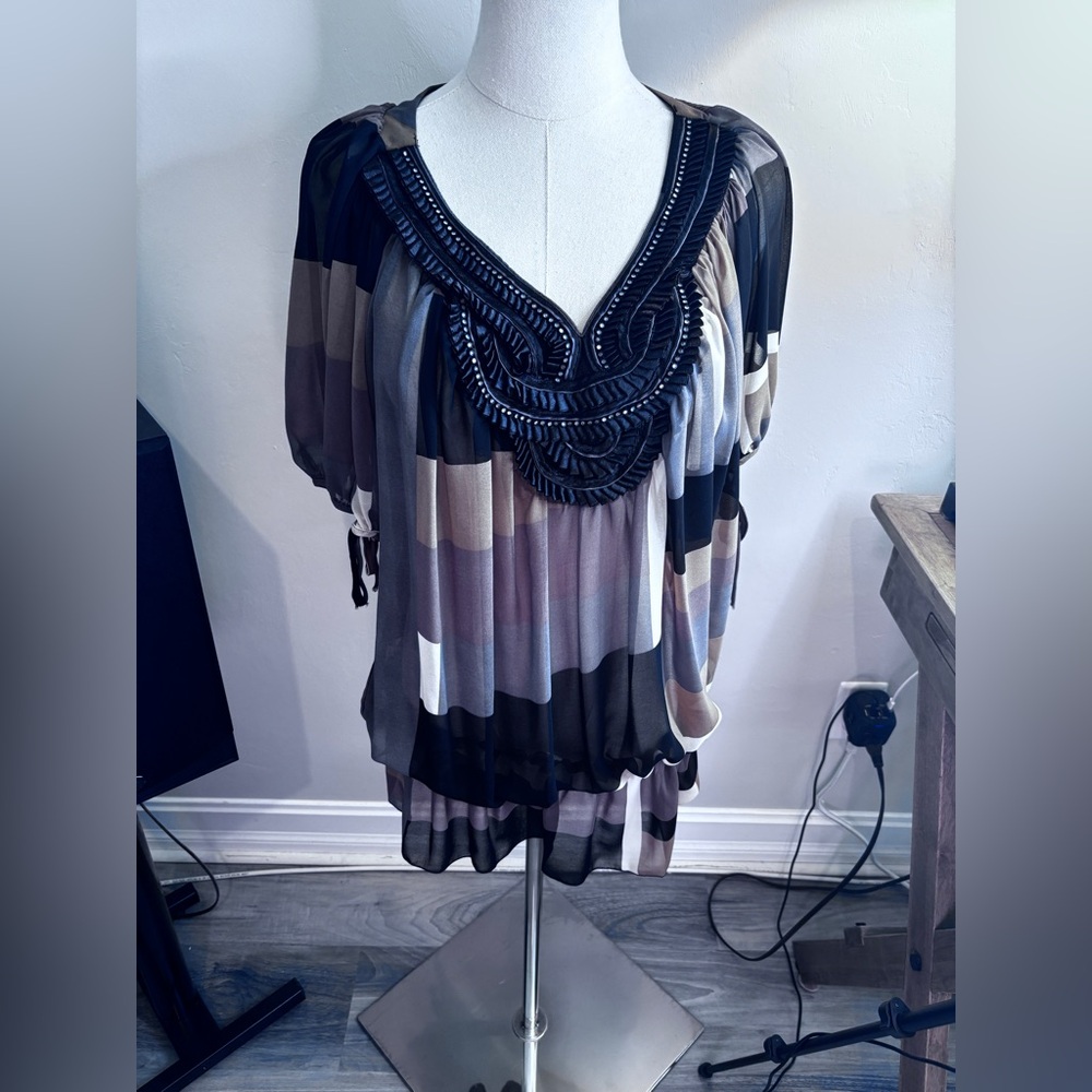 VITRIN Women's Beaded V-Neck Multicolor Blouse Small